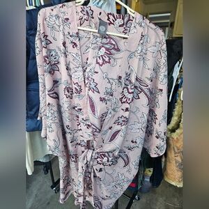 Vince Camuto Mid Length front Tie Kimono Sz 1x